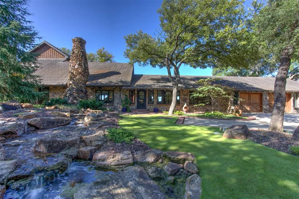 8935 Dickson Road Fort Worth, TX 76179