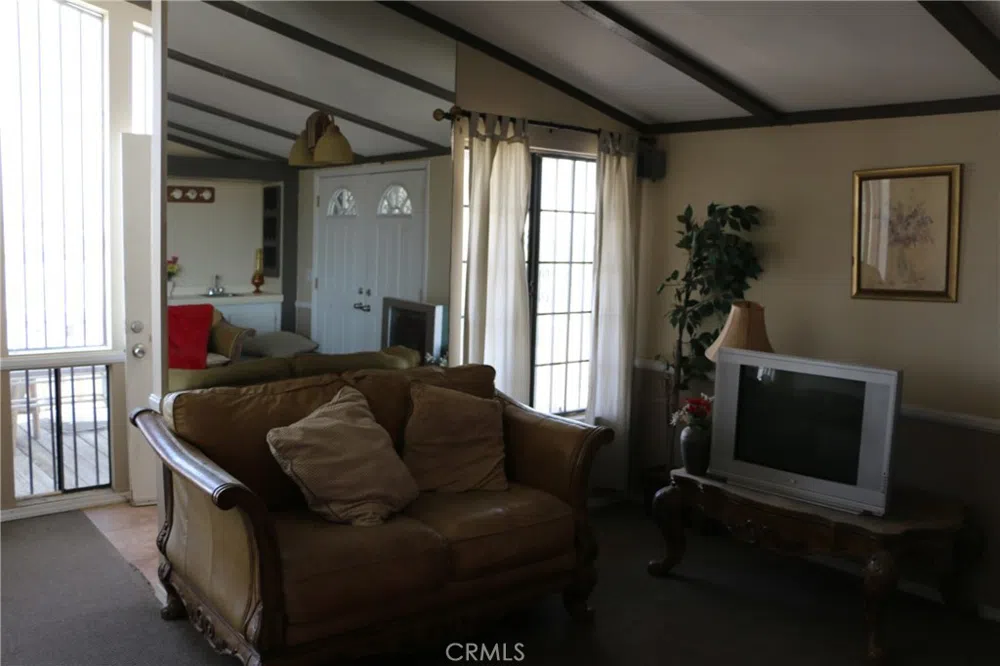 42480 Buckeye Lane Lucerne Valley, CA 92356