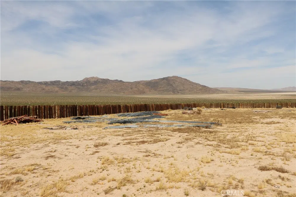 42480 Buckeye Lane Lucerne Valley, CA 92356