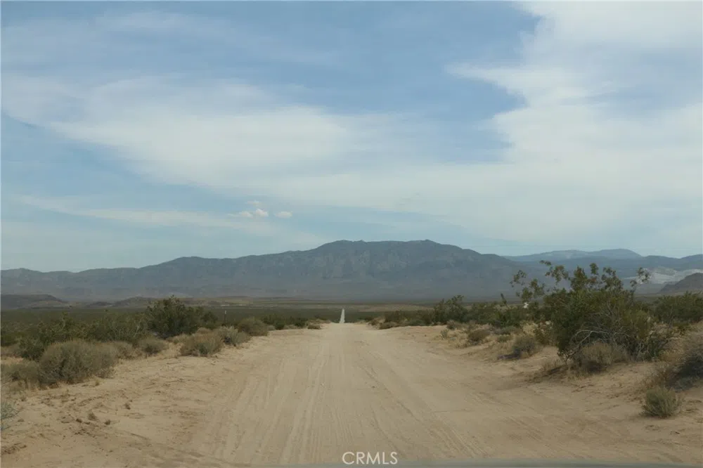 42480 Buckeye Lane Lucerne Valley, CA 92356