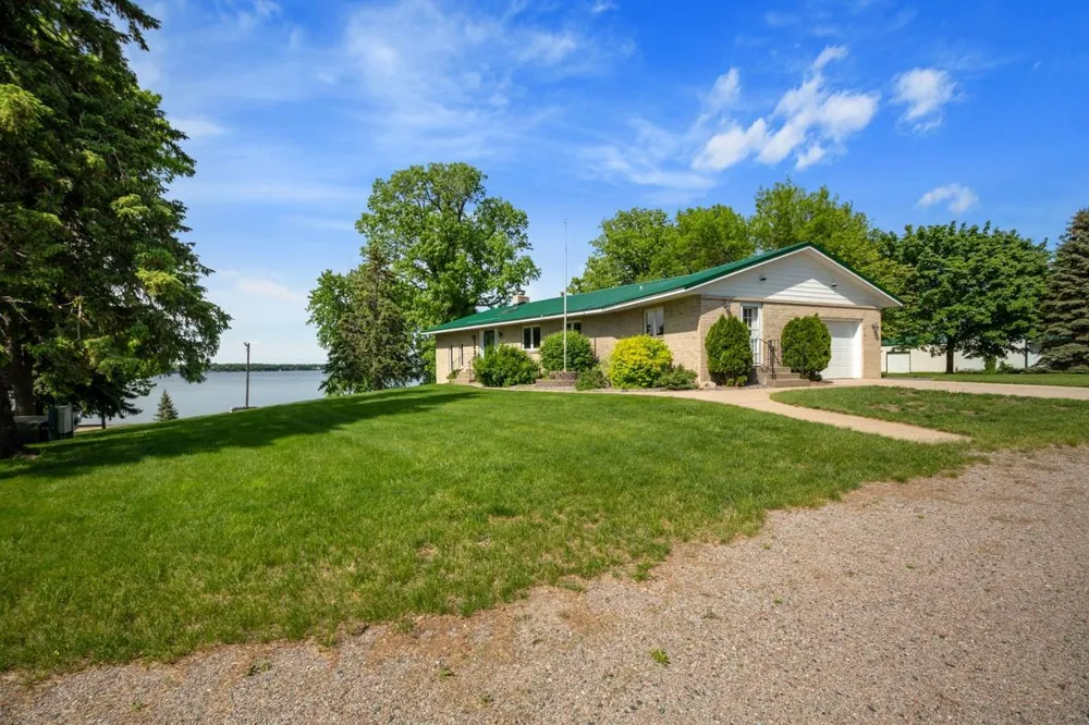 1430 Pulaski Road Buffalo, MN 55313