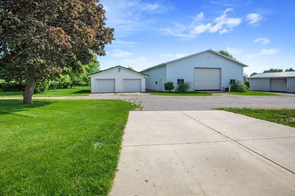 1430 Pulaski Road Buffalo, MN 55313