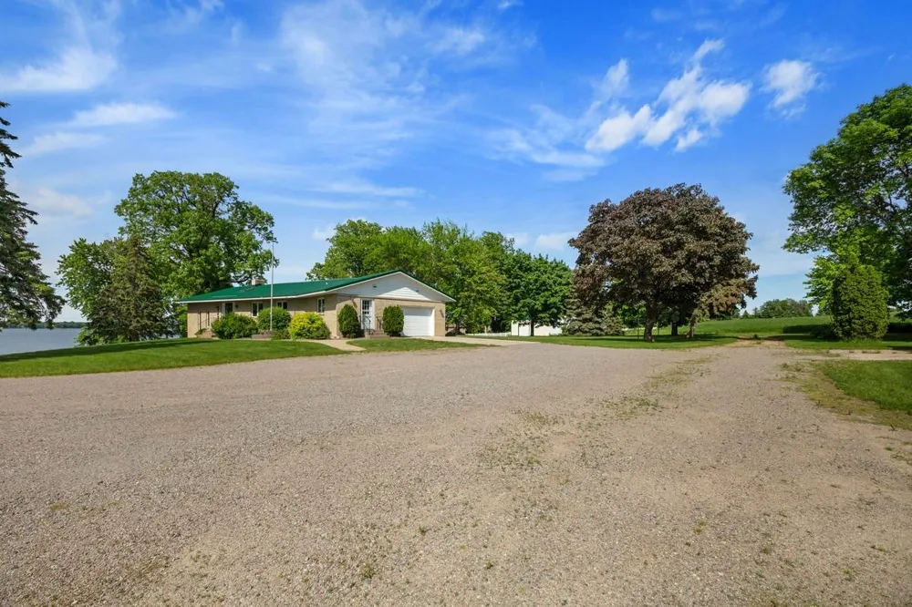 1430 Pulaski Road Buffalo, MN 55313