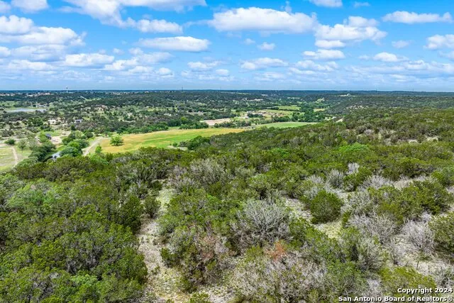 200 Countless Views Dr. Kerrville, TX 78028