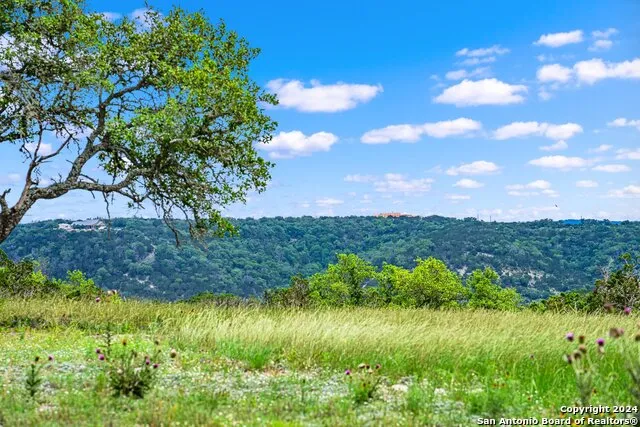 200 Countless Views Dr. Kerrville, TX 78028