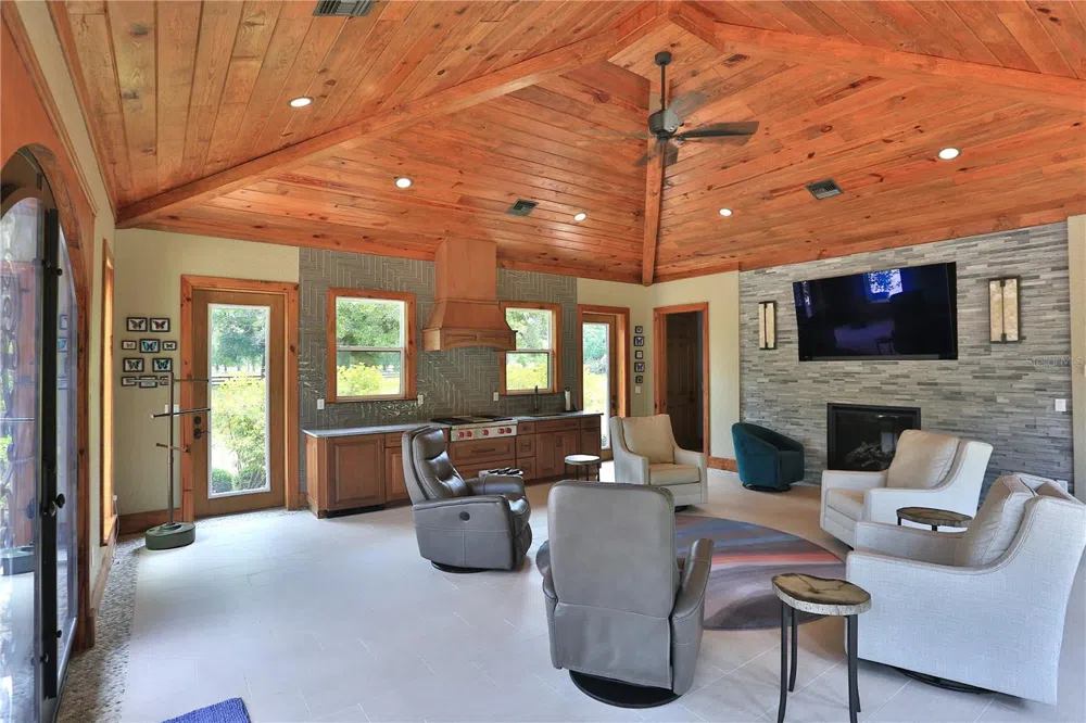 19431 NE 17TH PLACE Williston, FL 32696