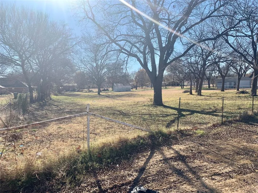 407 W Pecan Street Nocona, TX 76255