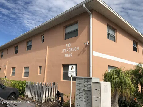 610 Jefferson Avenue #2