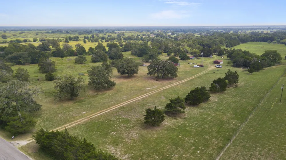 145 Stolle Lane Flatonia, TX 78941