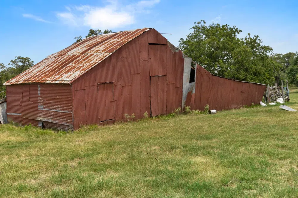 145 Stolle Lane Flatonia, TX 78941