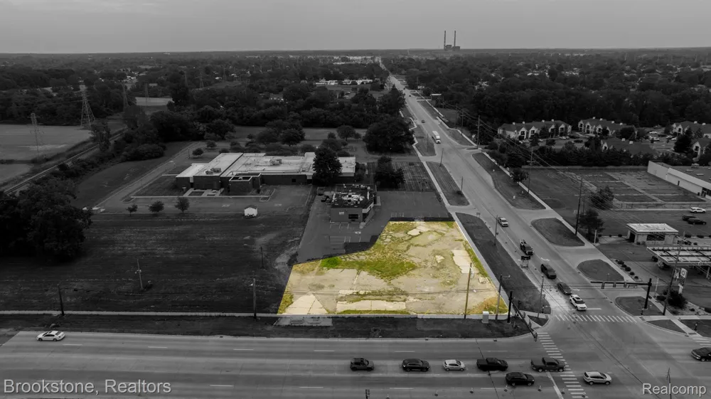 24995 ALLEN ROAD Woodhaven City, MI 48183