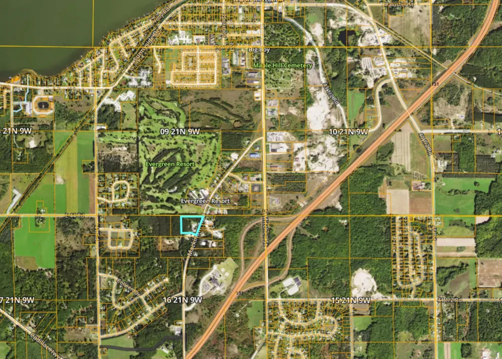8072 S Mackinaw Trail Clam Lake Township, MI 49601