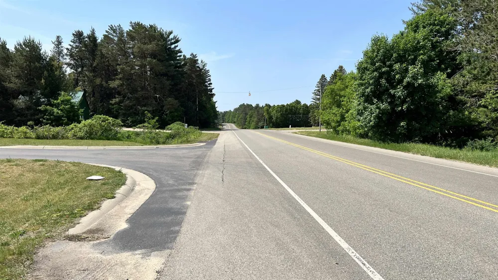 8072 S Mackinaw Trail Clam Lake Township, MI 49601