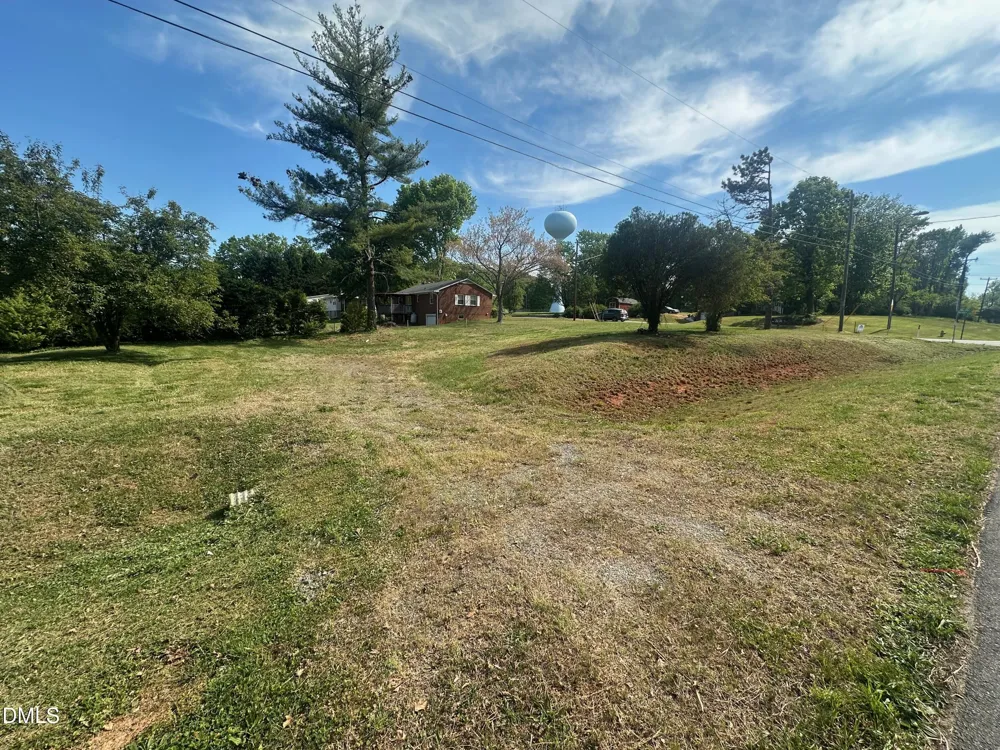 165 Old Hollow Road Winston-Salem, NC 27045