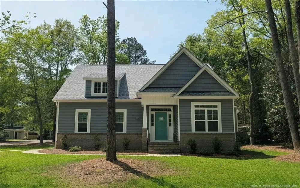 816 Red Hawk Place Vass, NC 28394