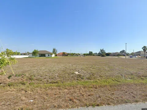 422 NW 9th Terr