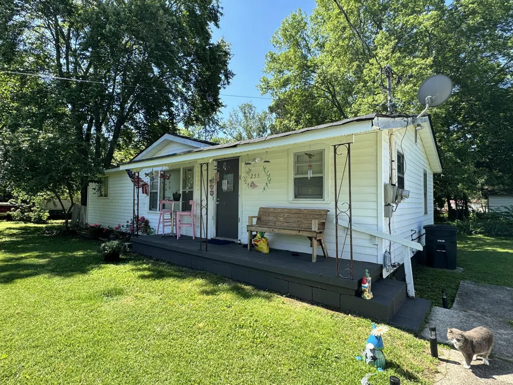 255 Burnett Street Graysville, TN 37338