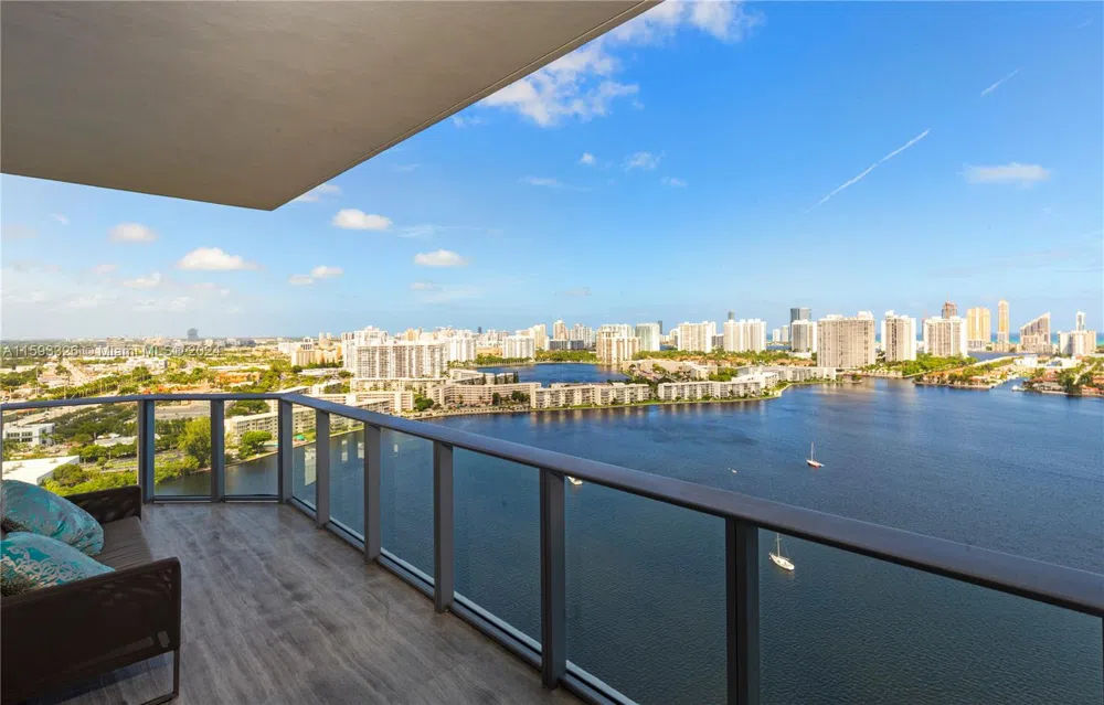 17301 Biscayne Blvd #L-PH-10 North Miami Beach, FL 33160
