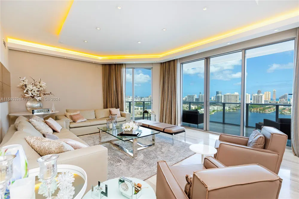 17301 Biscayne Blvd #L-PH-10 North Miami Beach, FL 33160