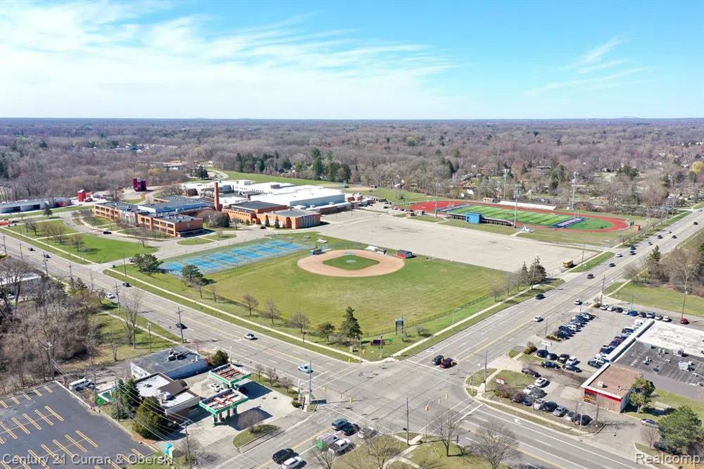 25160 LAHSER ROAD Southfield City, MI 48033