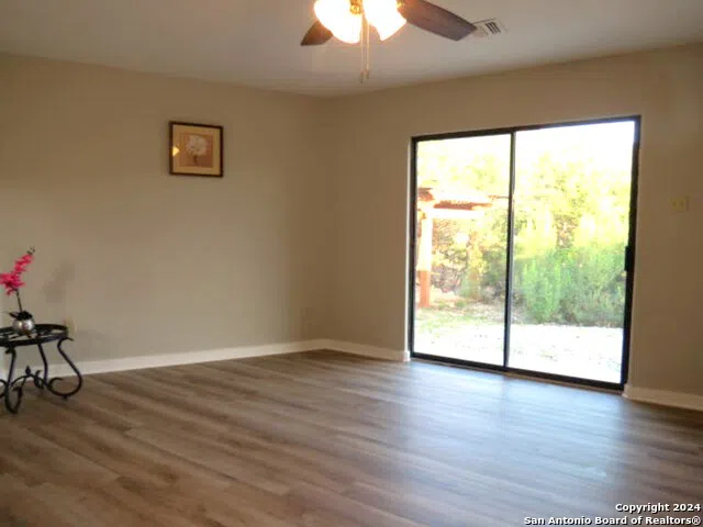 1523 SPRING RD Pipe Creek, TX 78063