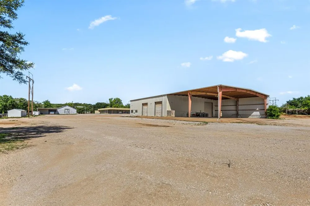 528 US Highway 380 W Graham, TX 76450