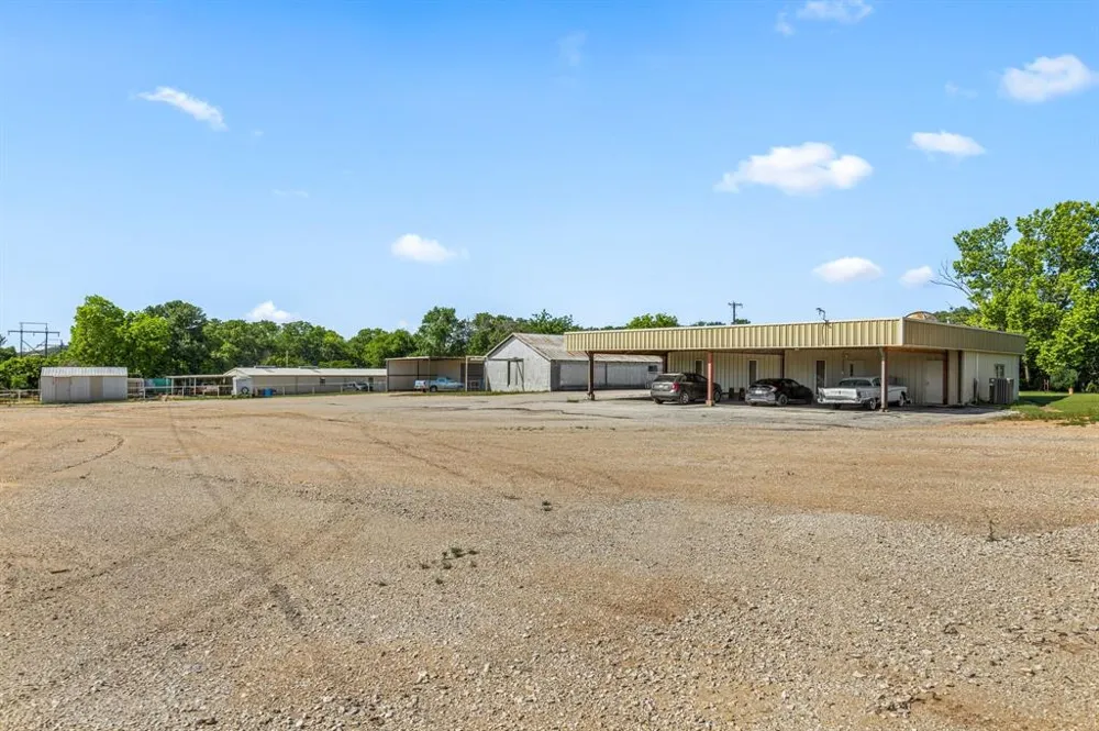 528 US Highway 380 W Graham, TX 76450