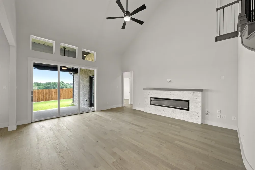 1128 Willow Lake Drive DeSoto, TX 75115