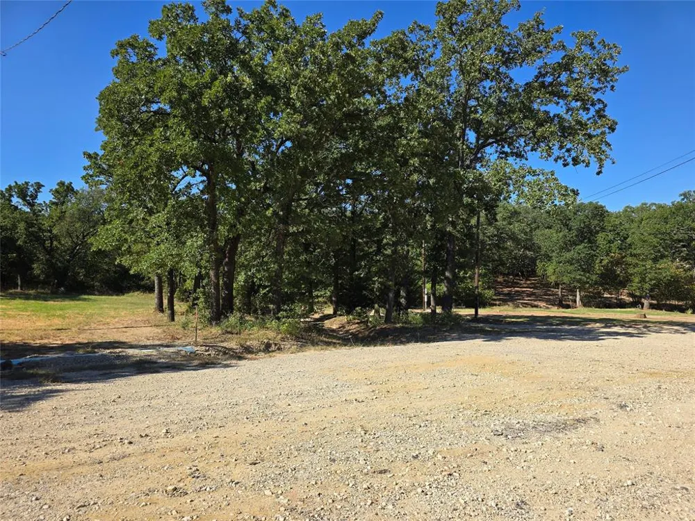 38 Pawnee Trail Nocona, TX 76255
