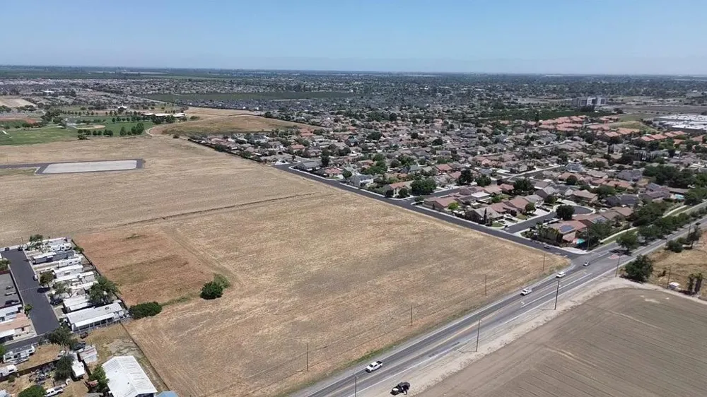 W Lacey Hanford, CA 93230