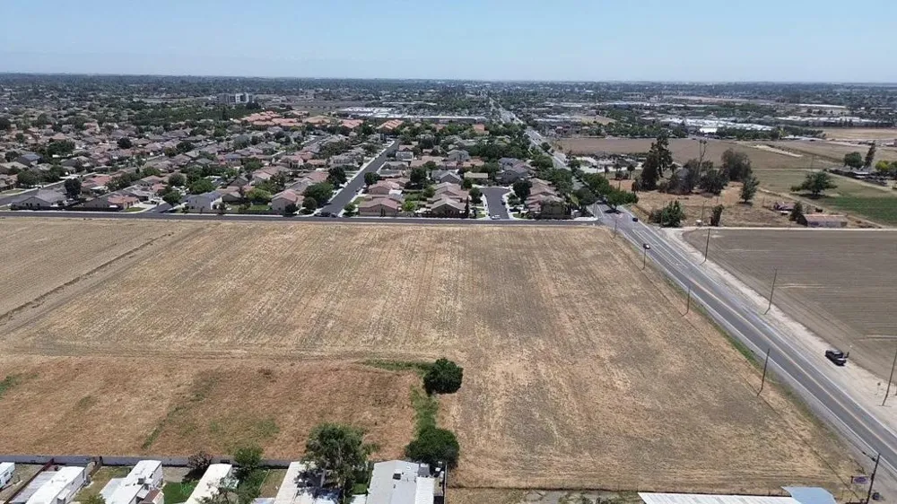 W Lacey Hanford, CA 93230