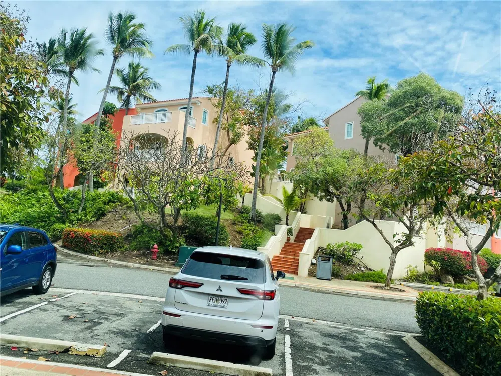 LAS CASITAS VILLAGE 1 1 AVE CONQUISTADOR #5393 Fajardo, PR 00738