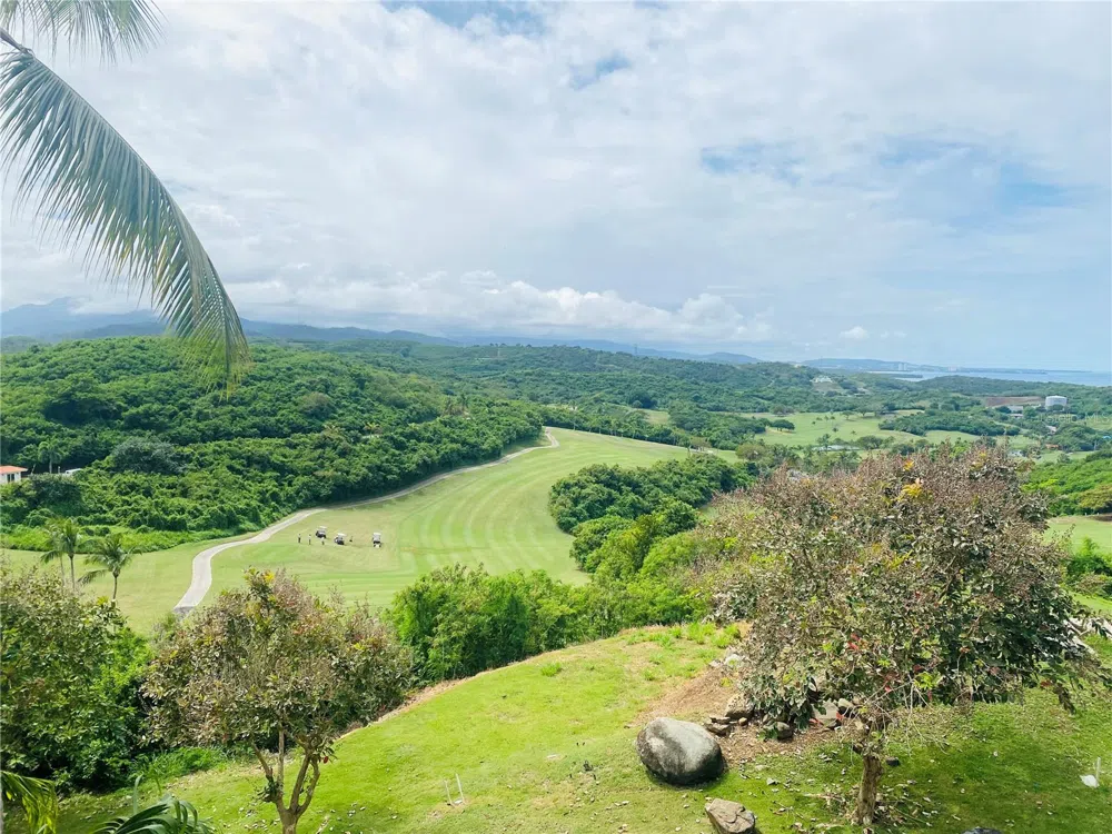 LAS CASITAS VILLAGE 1 1 AVE CONQUISTADOR #5393 Fajardo, PR 00738