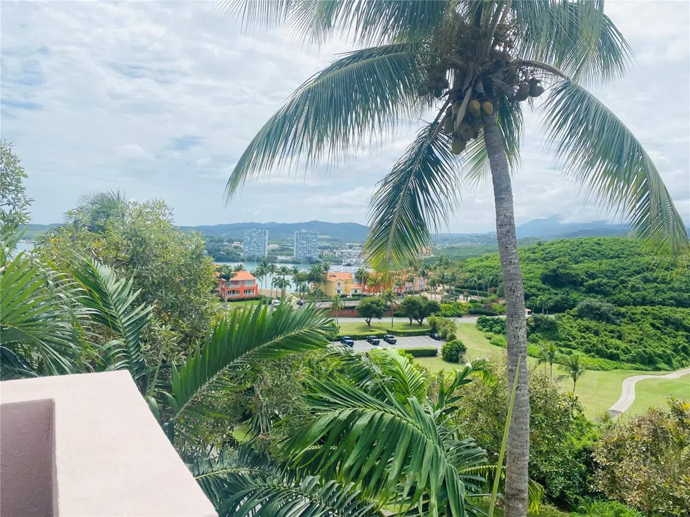 LAS CASITAS VILLAGE 1 1 AVE CONQUISTADOR #5393 Fajardo, PR 00738