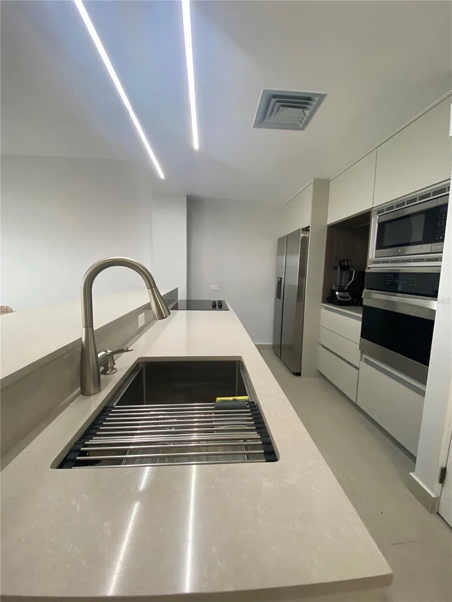 LAS CASITAS VILLAGE 1 1 AVE CONQUISTADOR #5393 Fajardo, PR 00738