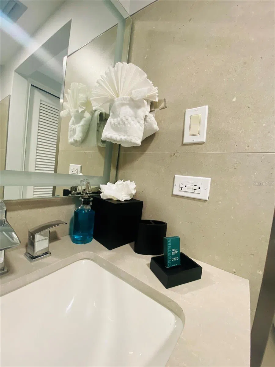 LAS CASITAS VILLAGE 1 1 AVE CONQUISTADOR #5393 Fajardo, PR 00738