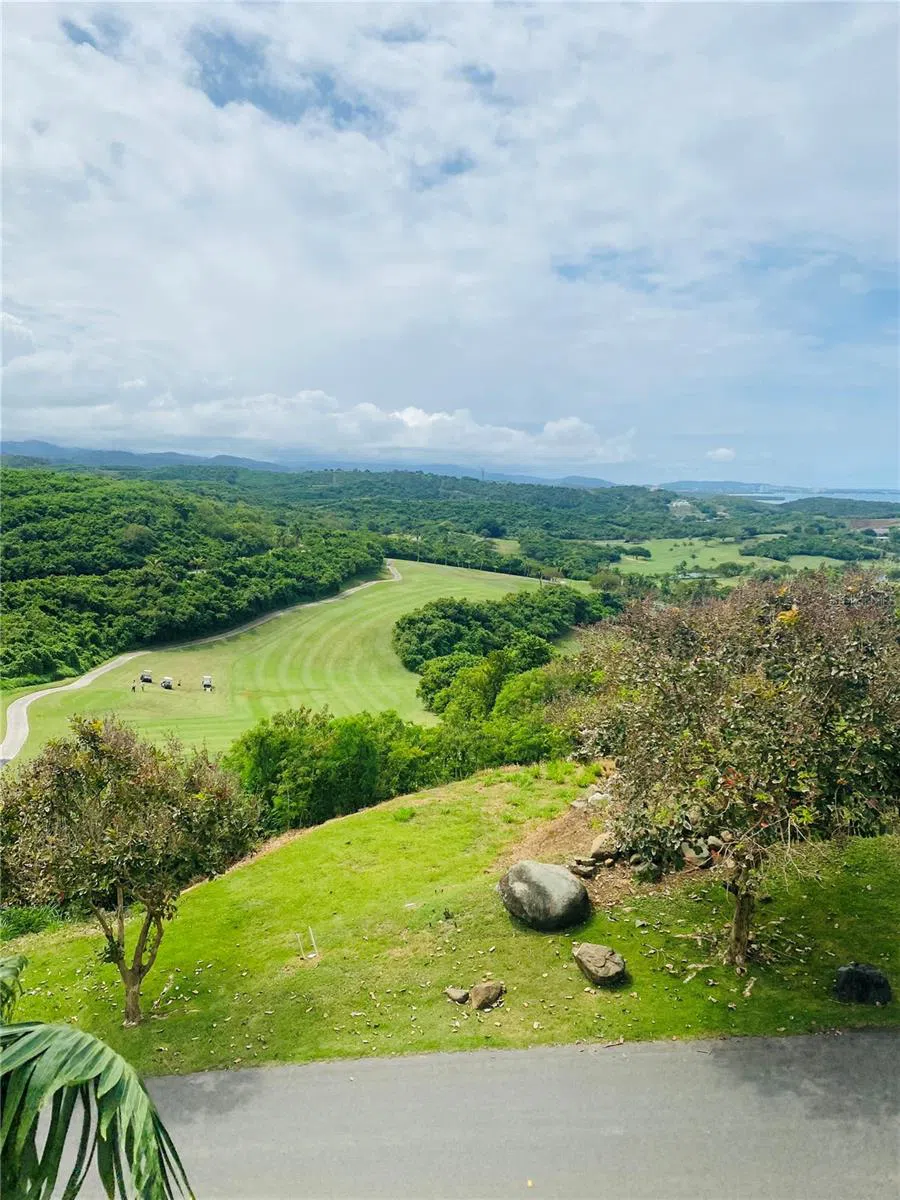 LAS CASITAS VILLAGE 1 1 AVE CONQUISTADOR #5393 Fajardo, PR 00738