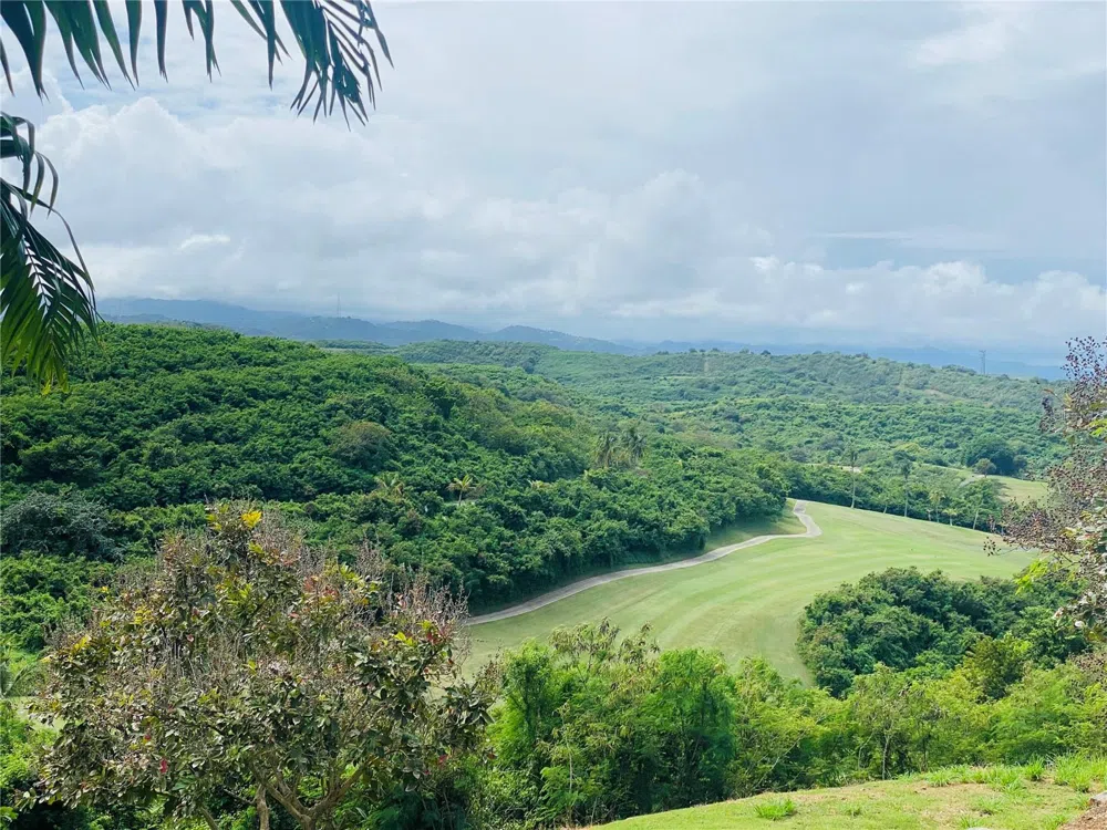 LAS CASITAS VILLAGE 1 1 AVE CONQUISTADOR #5393 Fajardo, PR 00738