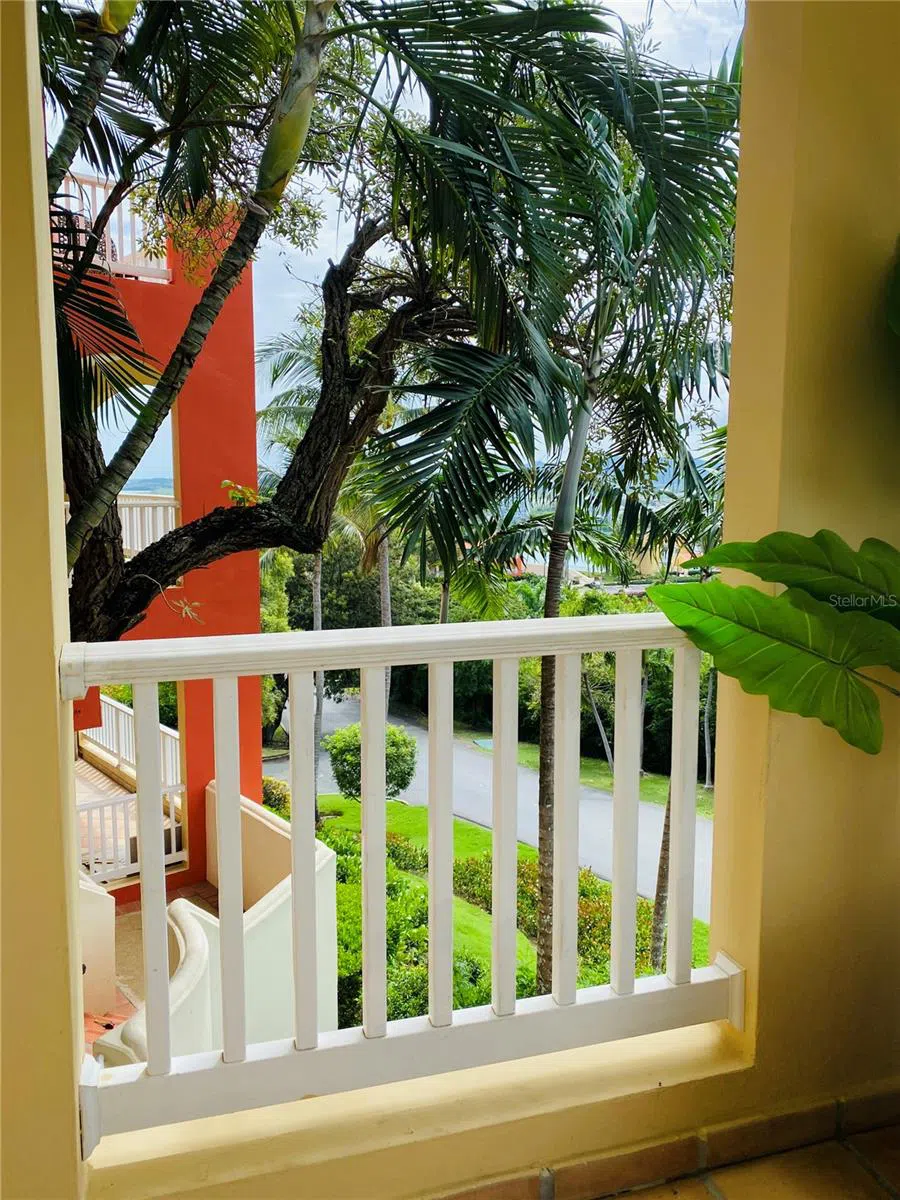 LAS CASITAS VILLAGE 1 1 AVE CONQUISTADOR #5393 Fajardo, PR 00738