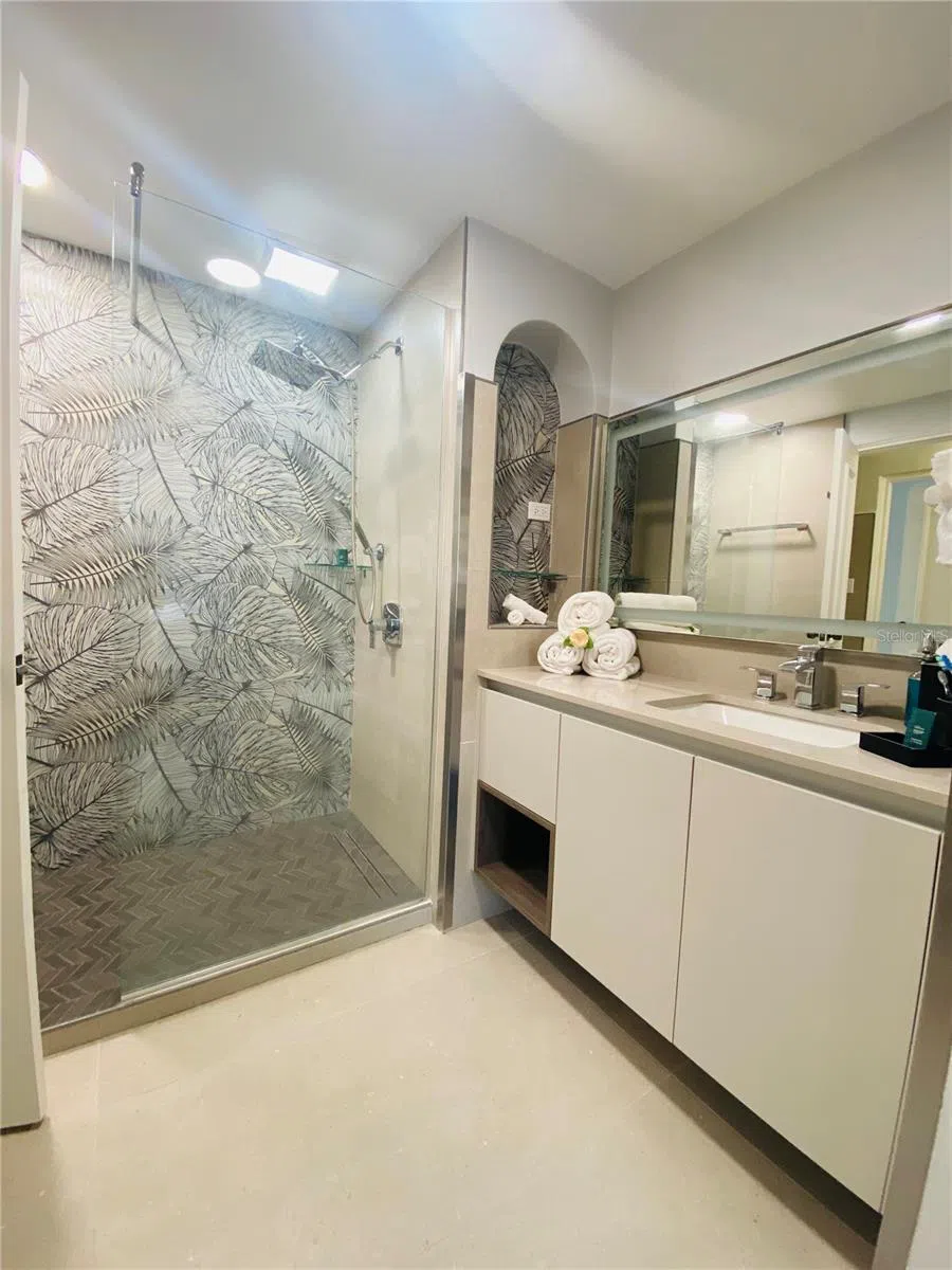 LAS CASITAS VILLAGE 1 1 AVE CONQUISTADOR #5393 Fajardo, PR 00738