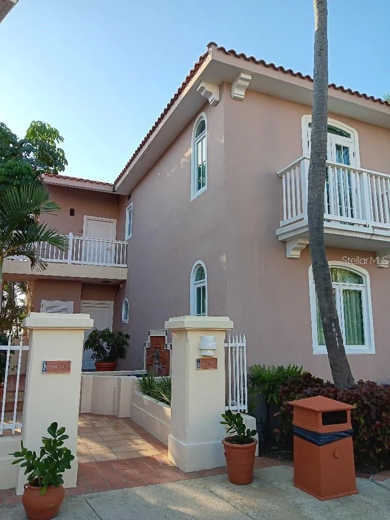 LAS CASITAS VILLAGE 1 1 AVE CONQUISTADOR #5393 Fajardo, PR 00738