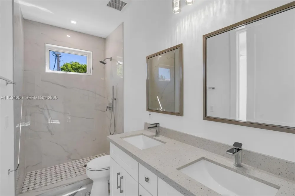 84 Coral Way Key Largo, FL 33037