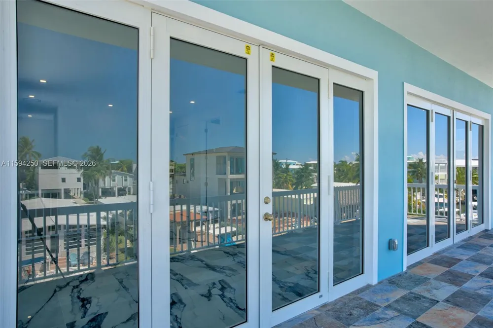 84 Coral Way Key Largo, FL 33037