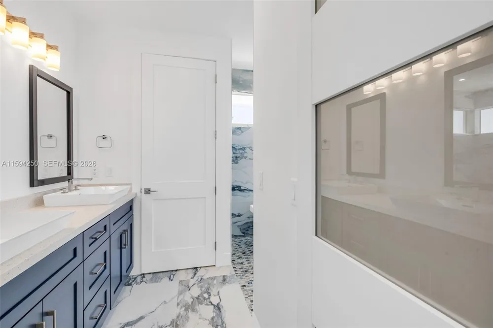 84 Coral Way Key Largo, FL 33037