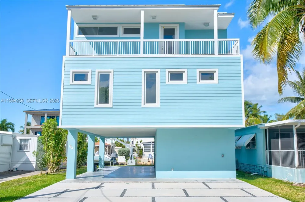 84 Coral Way Key Largo, FL 33037