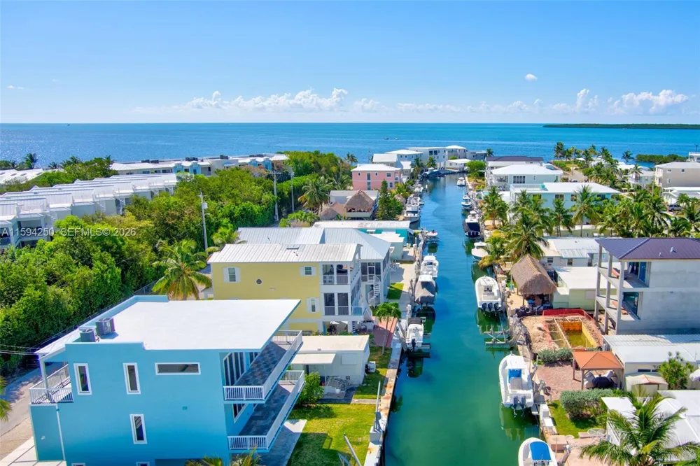 84 Coral Way Key Largo, FL 33037
