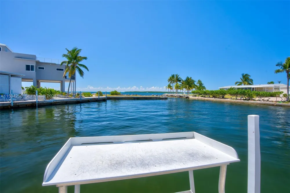 84 Coral Way Key Largo, FL 33037