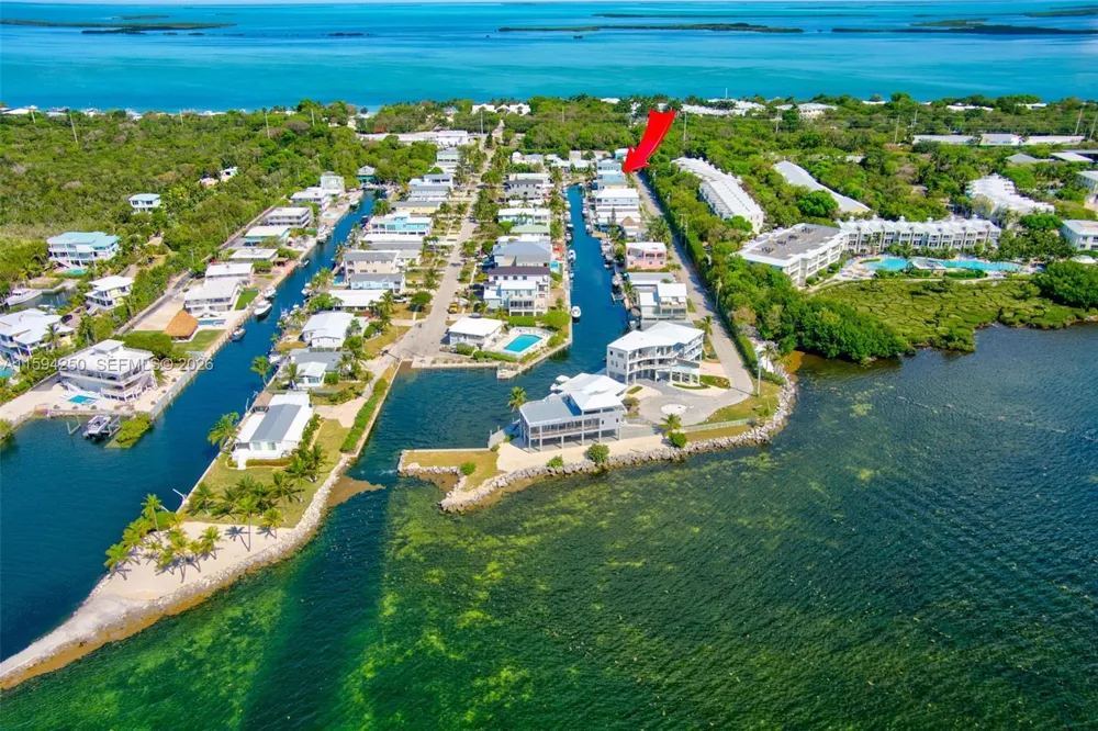 84 Coral Way Key Largo, FL 33037