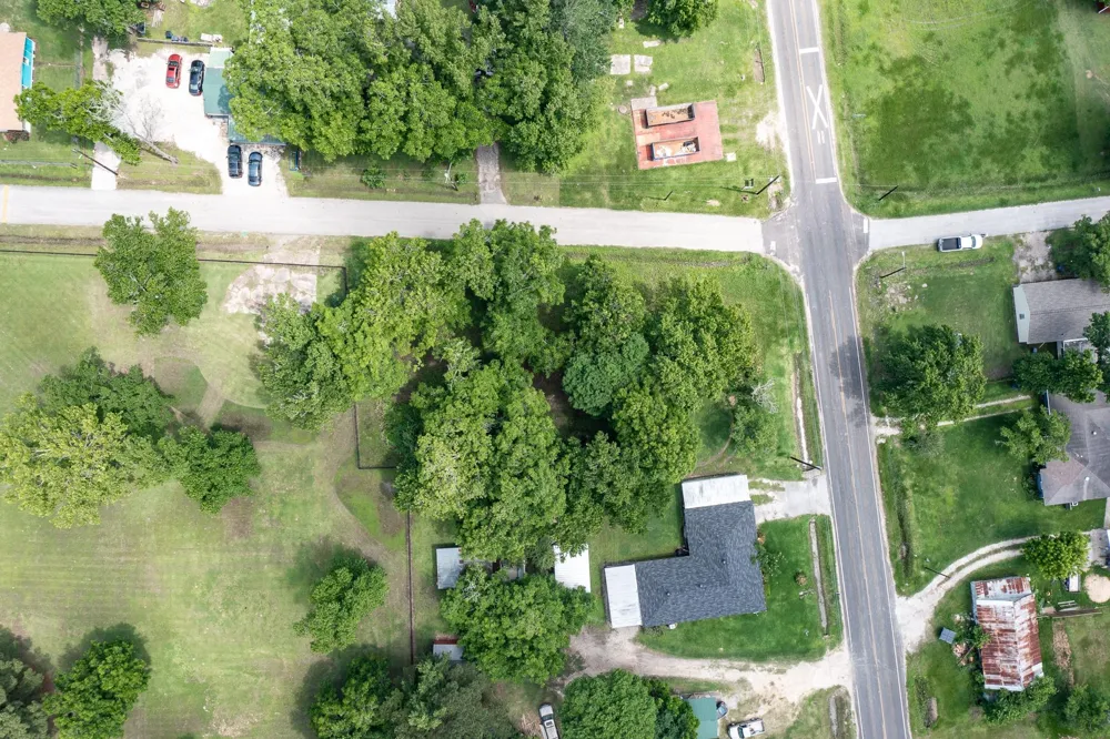 W Cormier - 0007 Street Ames, TX 77575