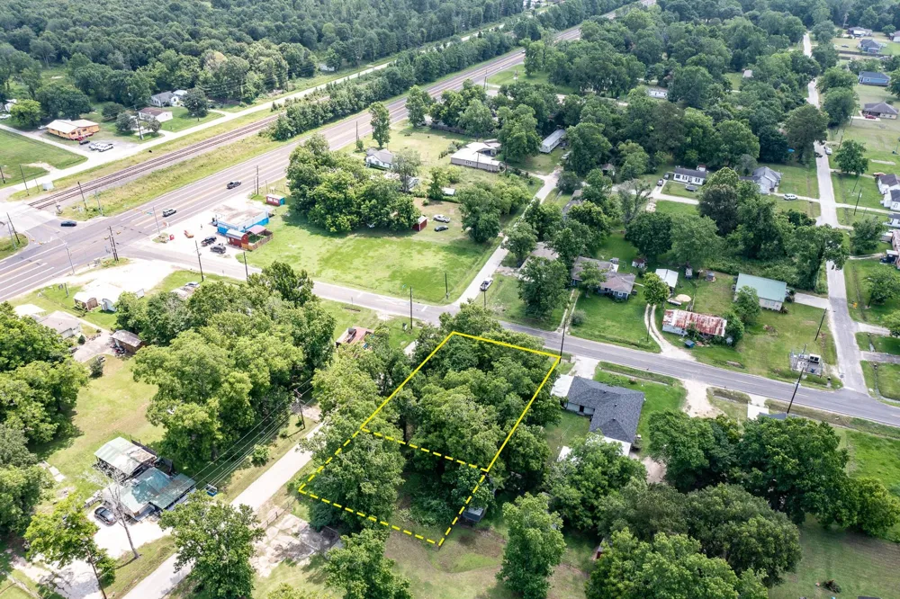 W Cormier - 000 Street Ames, TX 77575